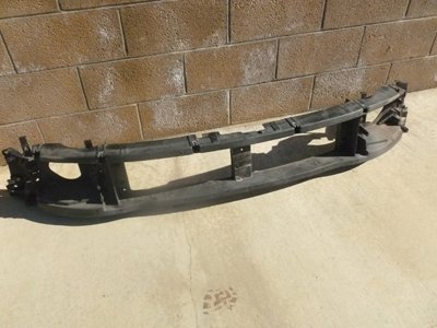 1998 Ford Expedition XLT - Headlight / Grille Housing Header Panel